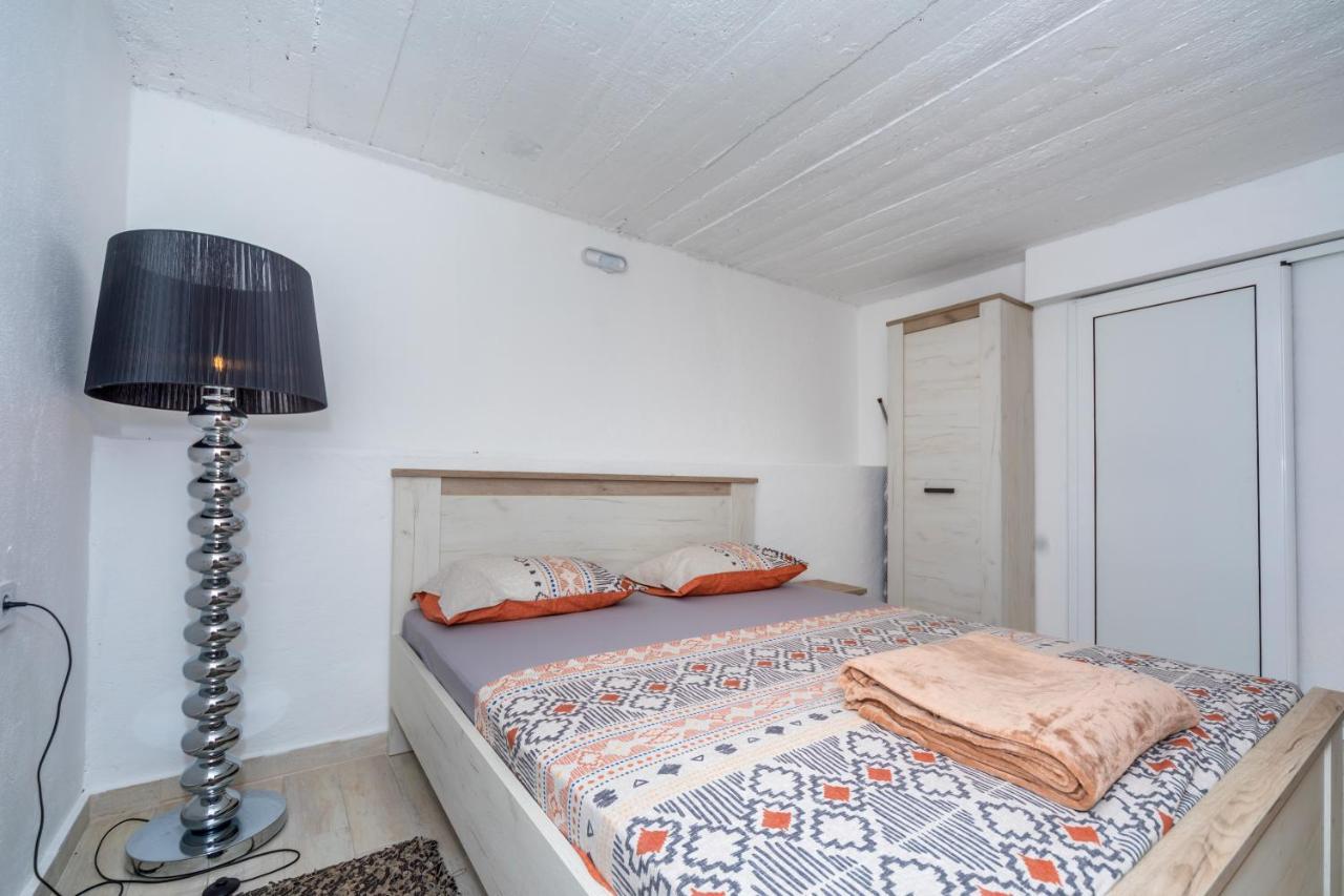 Apartman Sara Bar Exterior photo